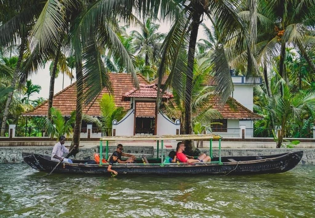 Cocozone Stays Alappuzha Exterior photo